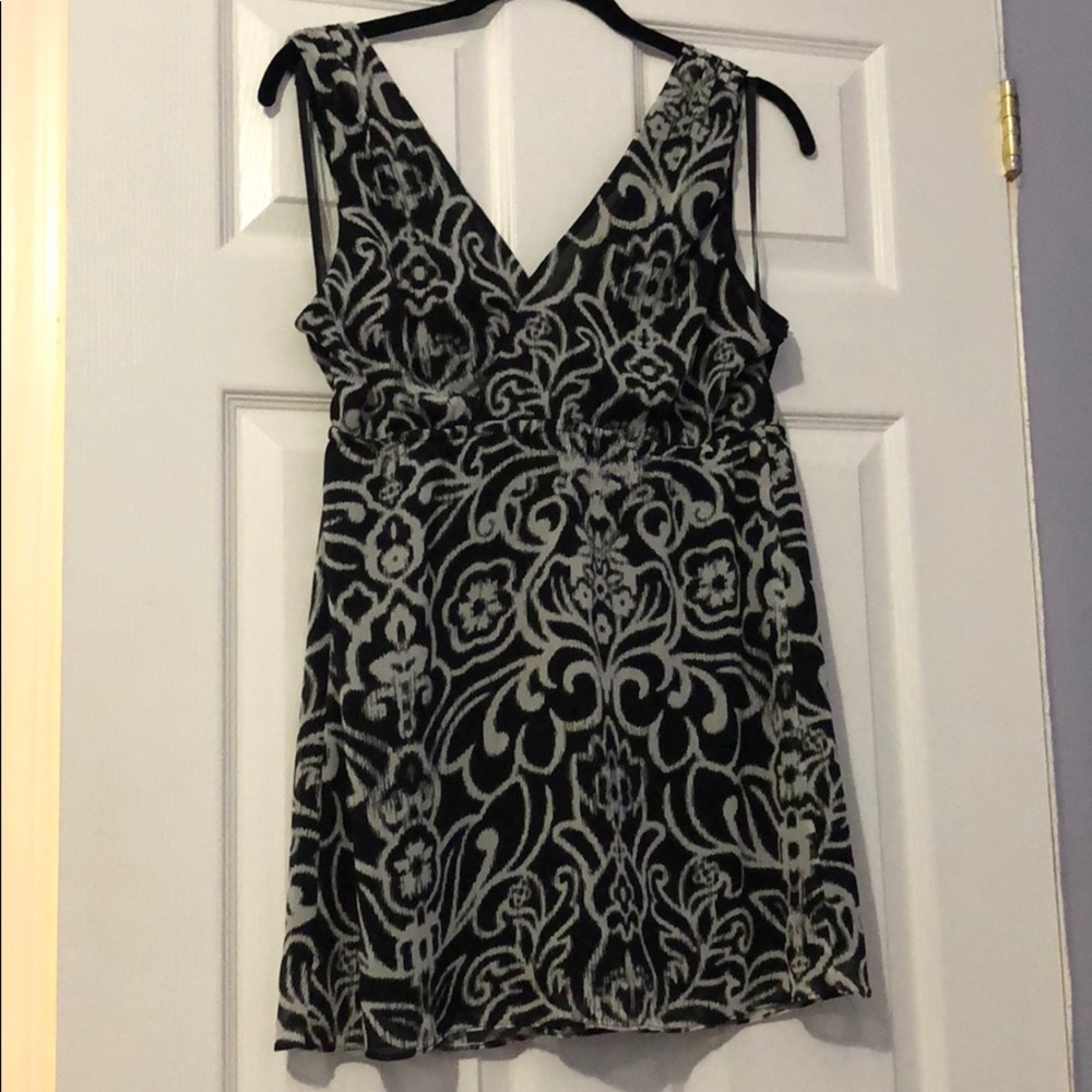 NWT INC Beautiful Empire Waist Top